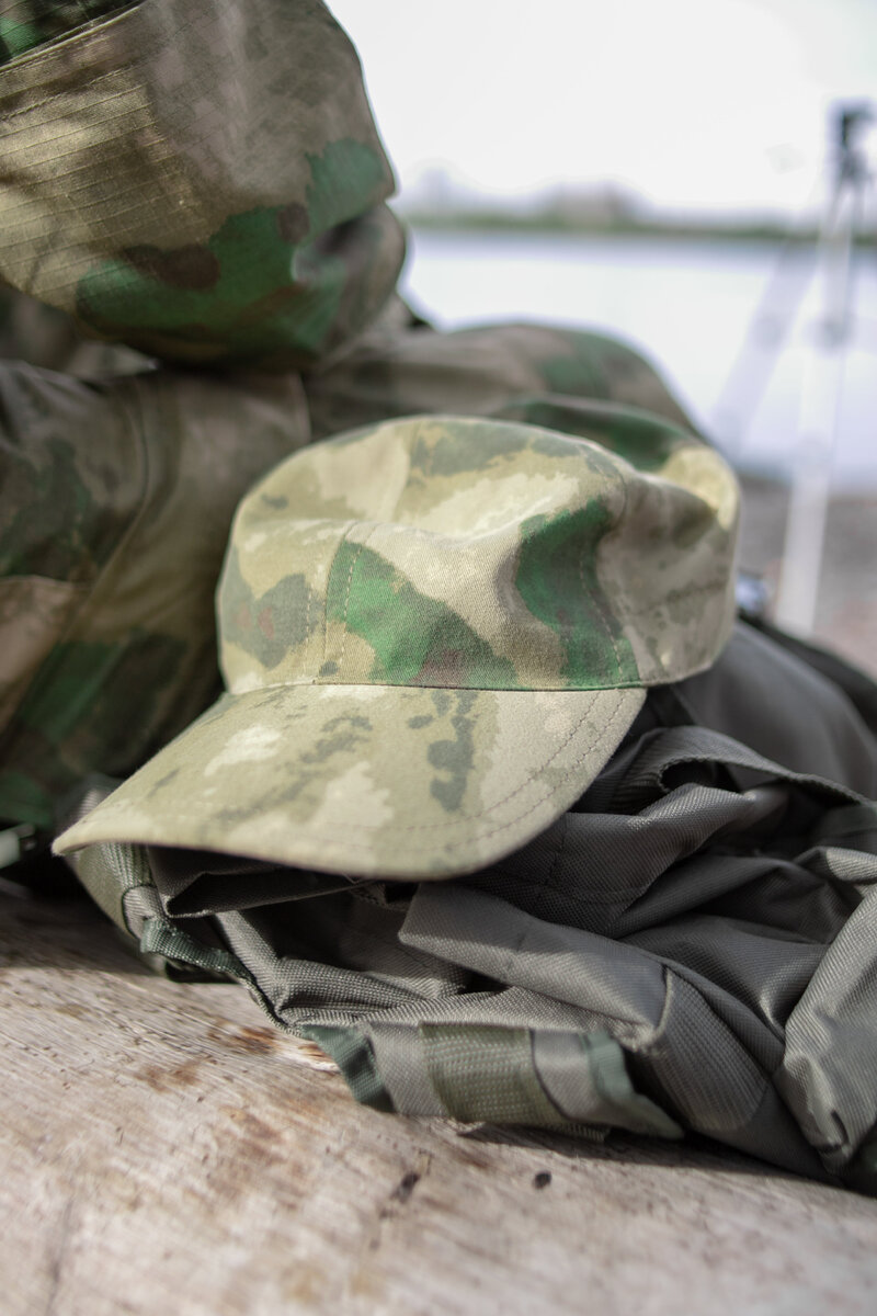 Материал бейсболки МЧС отлично защитит вас от УФ-лучей.