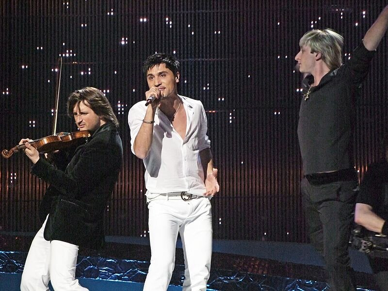 Дима Билан на Евровидении в Белграде в 2008 году, Автор: Daniel Aragay - originally posted to Flickr as Semifinal 1 EUROVISION 2008, CC BY 2.0, https://commons.wikimedia.org/w/index.php?curid=4088685