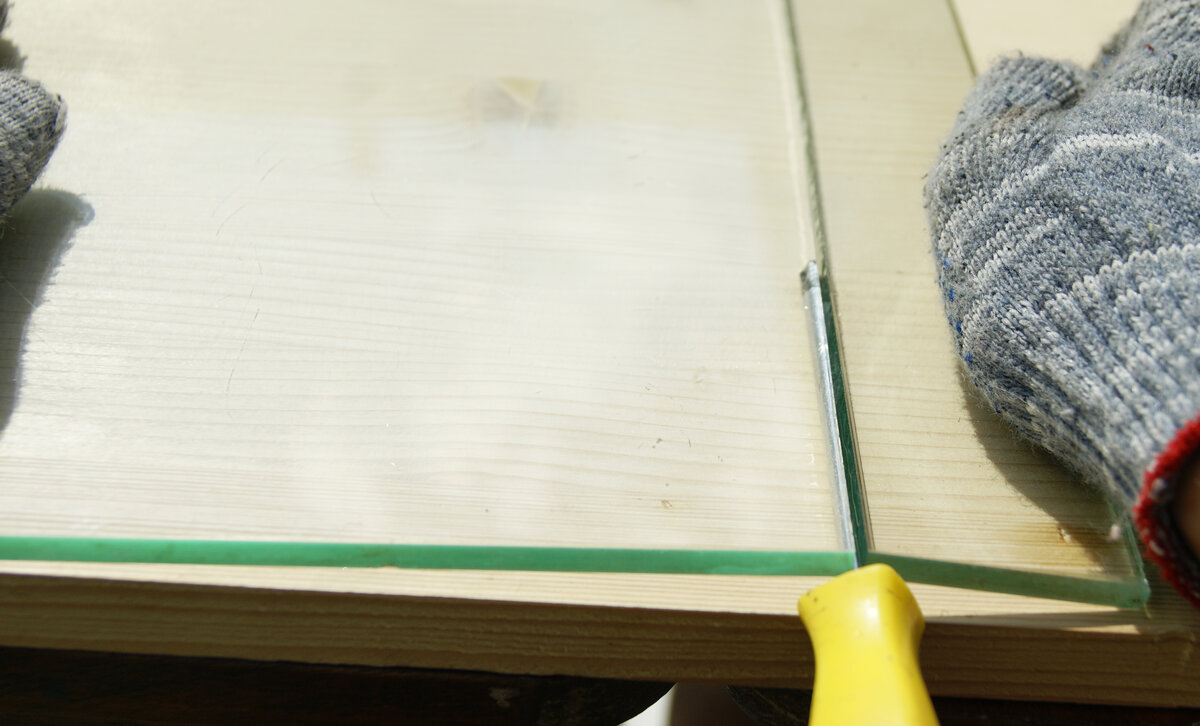 Как резать стекло? Универсальный масляный стеклорез | Поделкин | Дзен