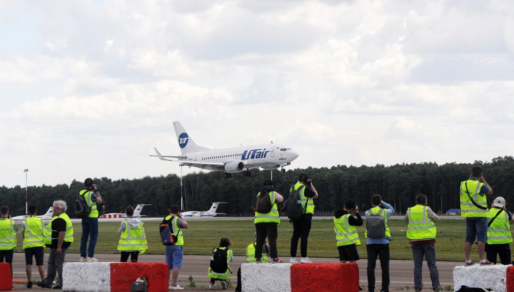 VP-BXU - UTair Aviation - Boeing 737-524(WL) из Минвод     
