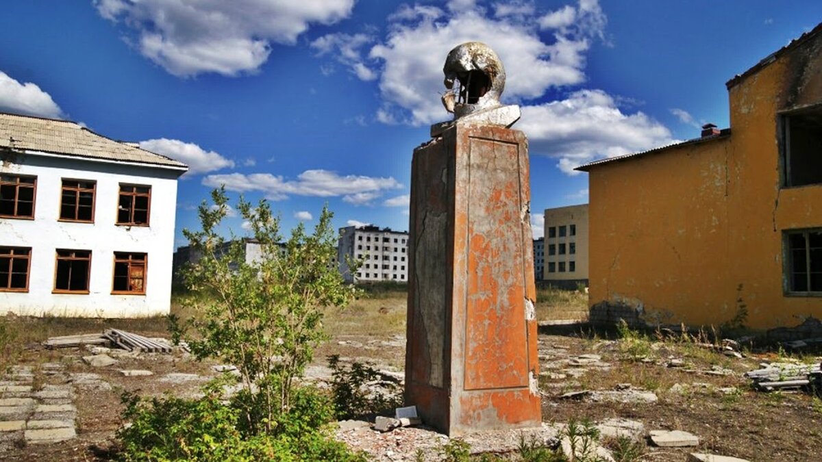 Умирающие города. Поселок Кадыкчан, Магаданская область. Кадыкчан – поселок-призрак. Мертвый город Кадыкчан. Заброшенный поселок Кадыкчан.