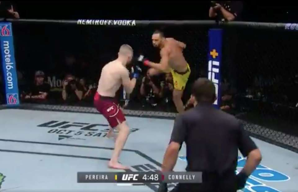Бразильский боец ​​Мишель Перейра вызвал настоящий ажиотаж на UFC Fight Night 158 ​​- сделав сальто назад и продемонстрировав оригинальный способ победить Тристана Коннелли.