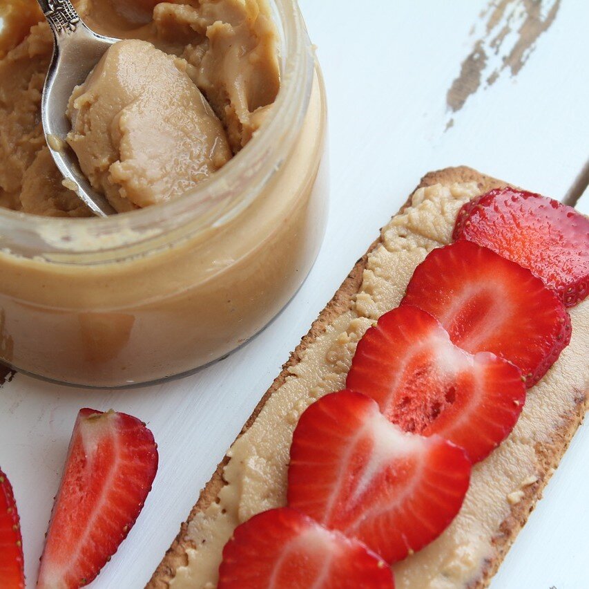 Источник изображения: https://pixabay.com/photos/peanuts-oil-peanut-butter-1771672/