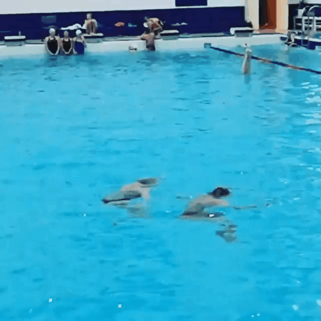 Как можно настолько чувствовать друг друга -