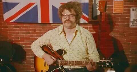 кадр из фильма "Эдуард Суровый. Слёзы Брайтона."