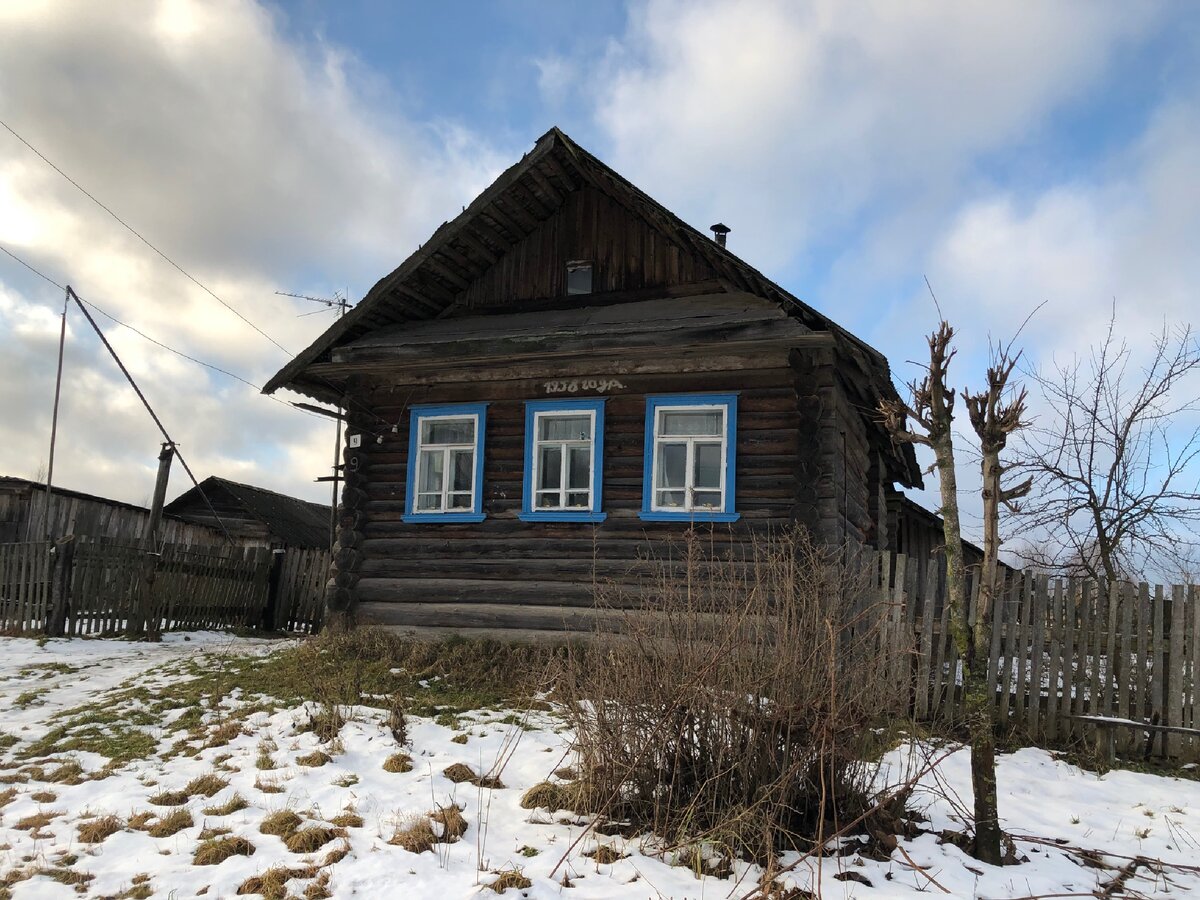 Заброшенные дома в деревне, где остался лишь один жилой дом. Продолжение...  | Тверская - вот она какая | Дзен