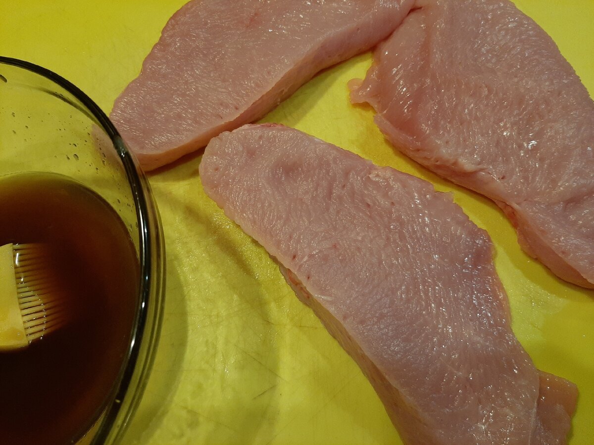 Белое мясо птицы, приготовленное без жира подходит для диетического питания