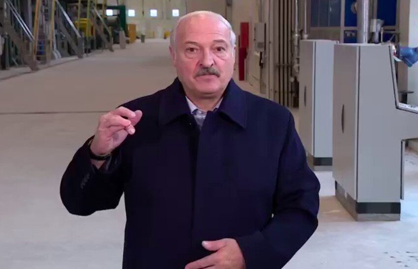 По словам президента Республики Беларусь, признания от директоров четырёх белорусских сахарных заводов добились без избиений, "гнобления" или засовывания пальцев в двери. Тем не менее на фоне подобного специфичного опыта главы белорусского государства непроизвольно хочется вспомнить слова легендарного прокурора СССР Вышинского. Он говорил, что принцип «чистосердечное признание - царица доказательств» совершенно неприемлем для права и судебной практики.