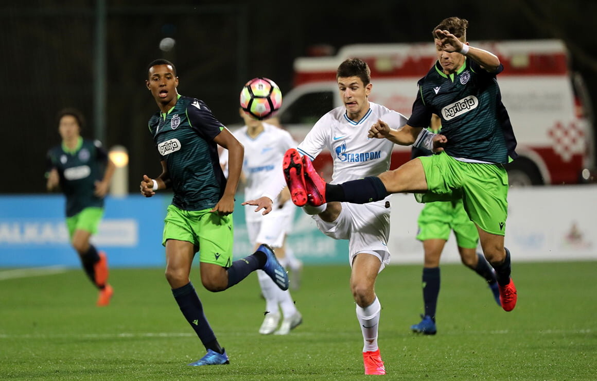Поединок «Зенит» U16 – «Спортинг» Лиссабон U16 в рамках международного турнира в Катаре