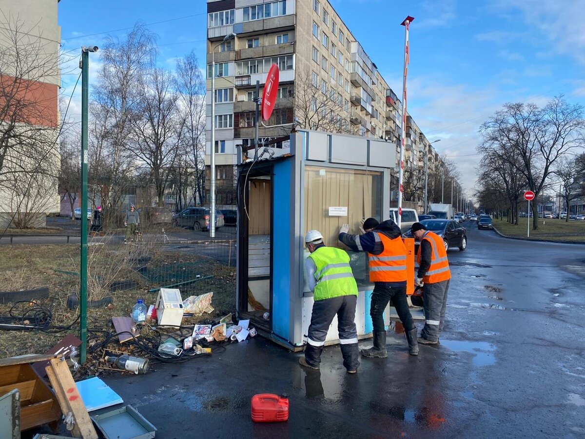 По данным комитета по контролю за имуществом Петербурга в 2020 году уже освобождено 147 земельных участков, из них павильонов и киосков - 37. Фото: ККИ