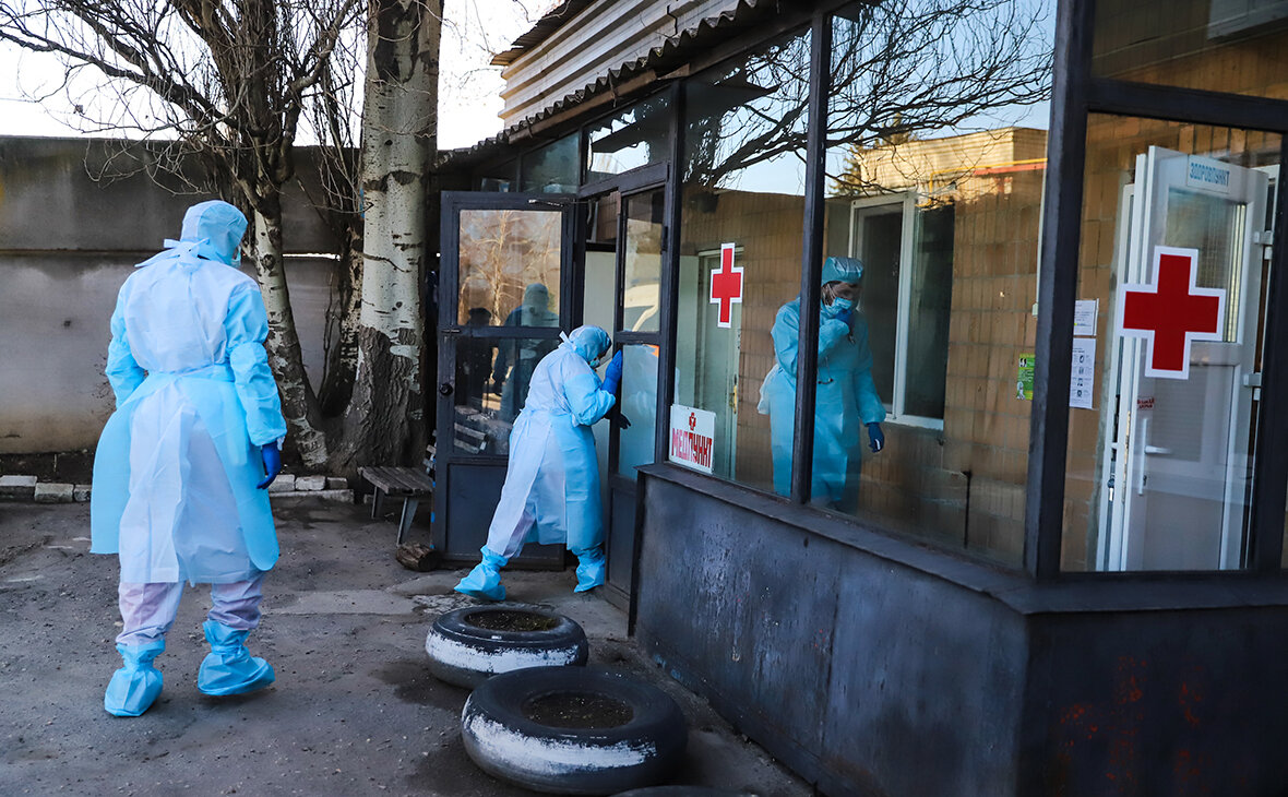В Москве зафиксировали первую смерть от коронавируса.