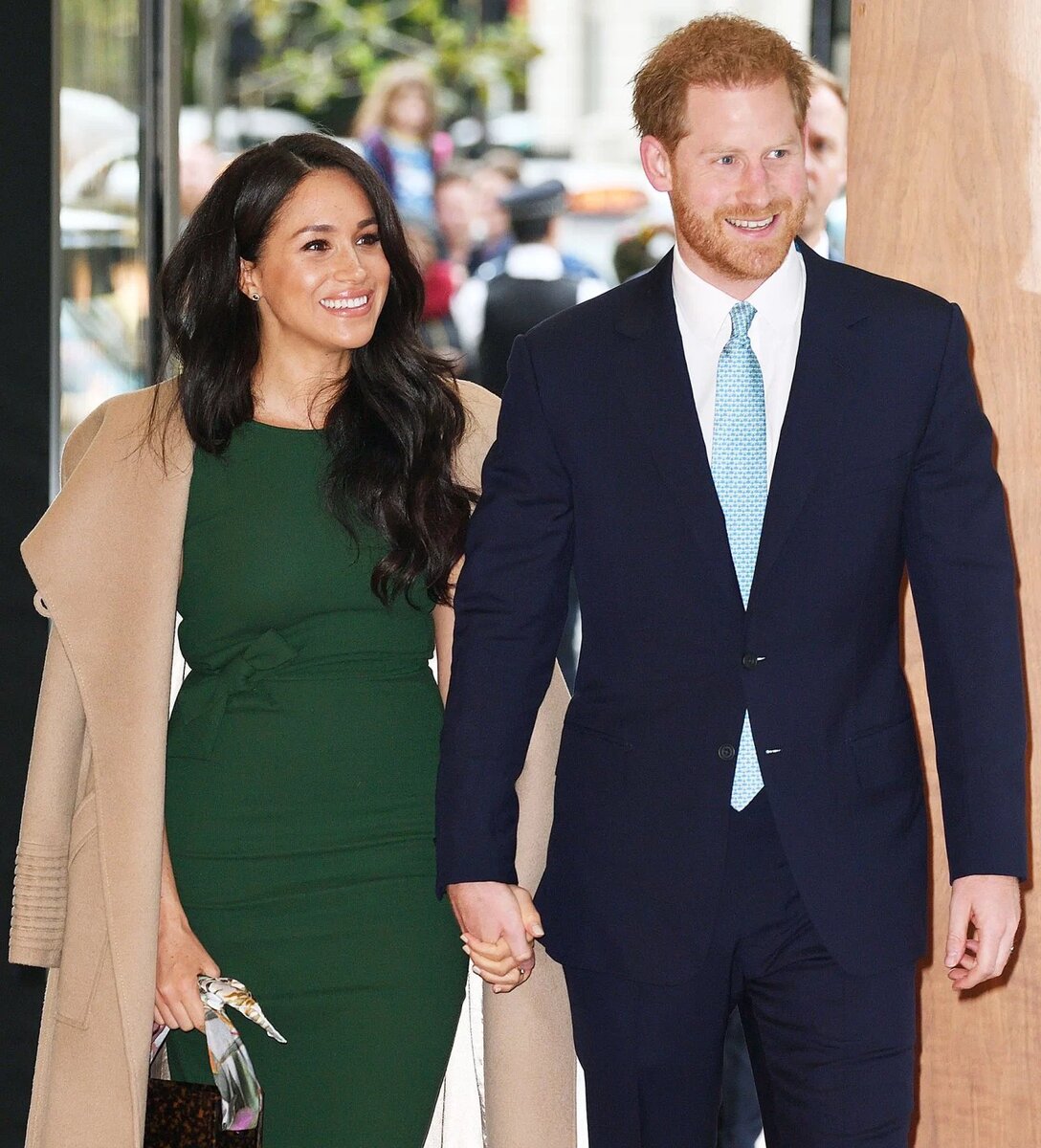 Фото: Meghan Markle and Prince Harry attend the WellChild Awards Ceremony at the Royal Lancaster Hotel in London on October 15, 2019. James Whatling/MEGA