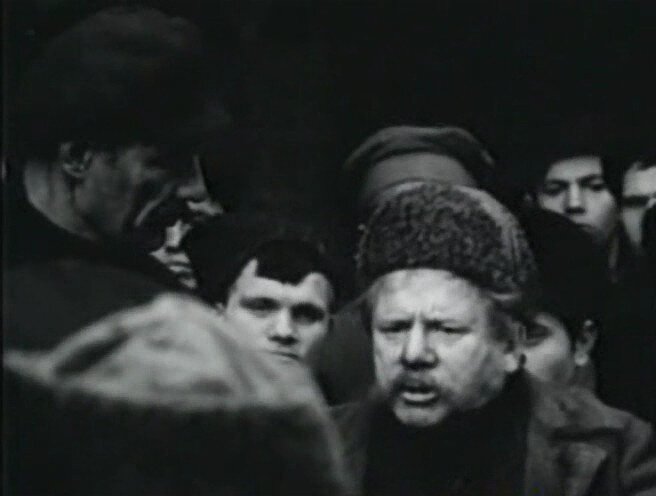Павел Первушин (справа) в фильме "Рожденная революцией"