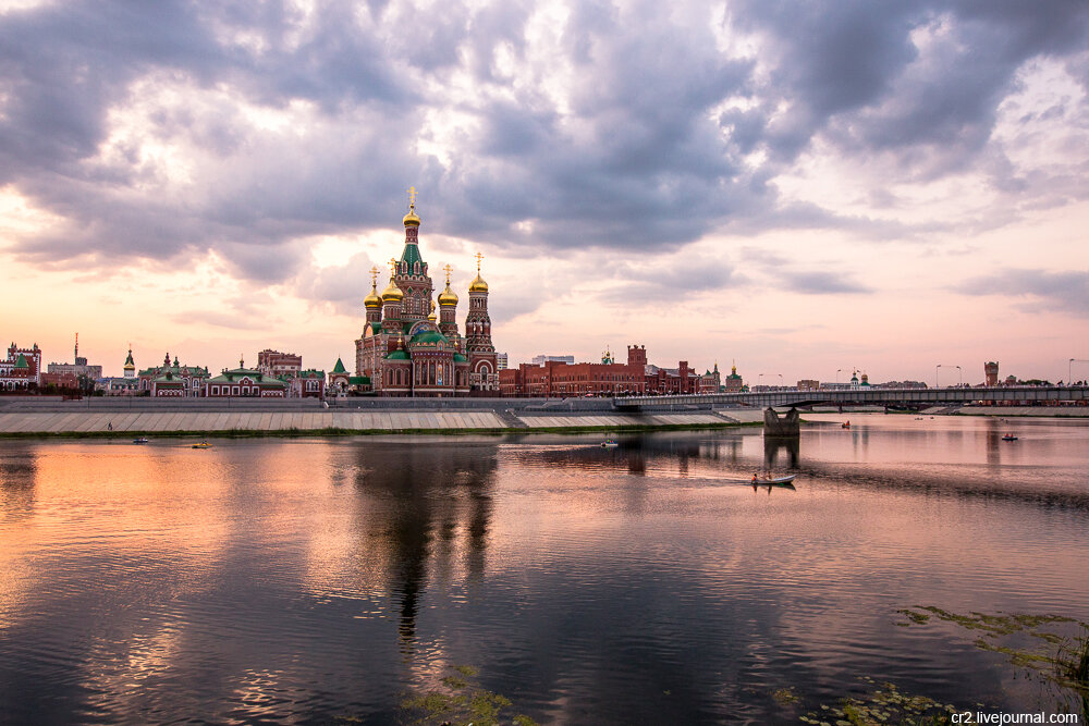 Единственный города. Вечерняя Йошкар Ола Светлица.