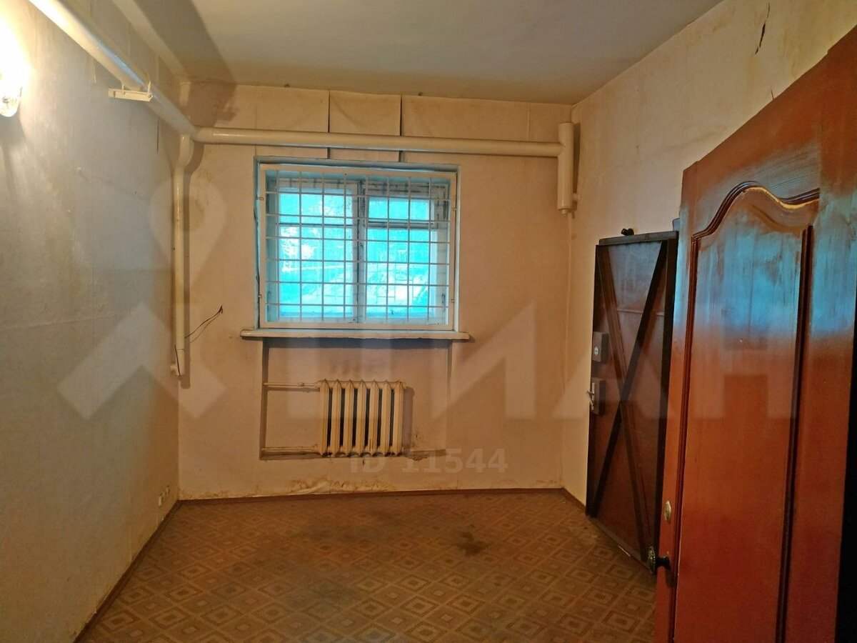 Сижу за решеткой, апарт нежилой. Листайте галерею. Фото: cian.ru