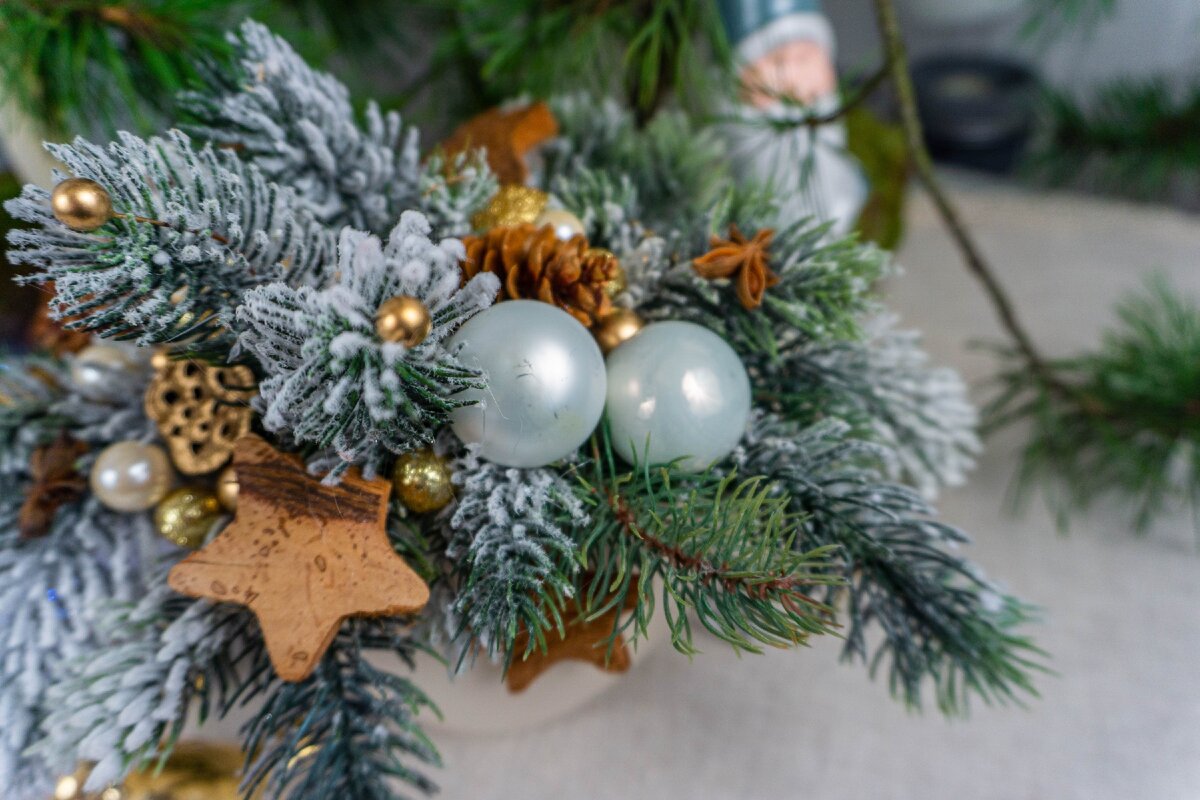 Интерьерная композиция с птичкой