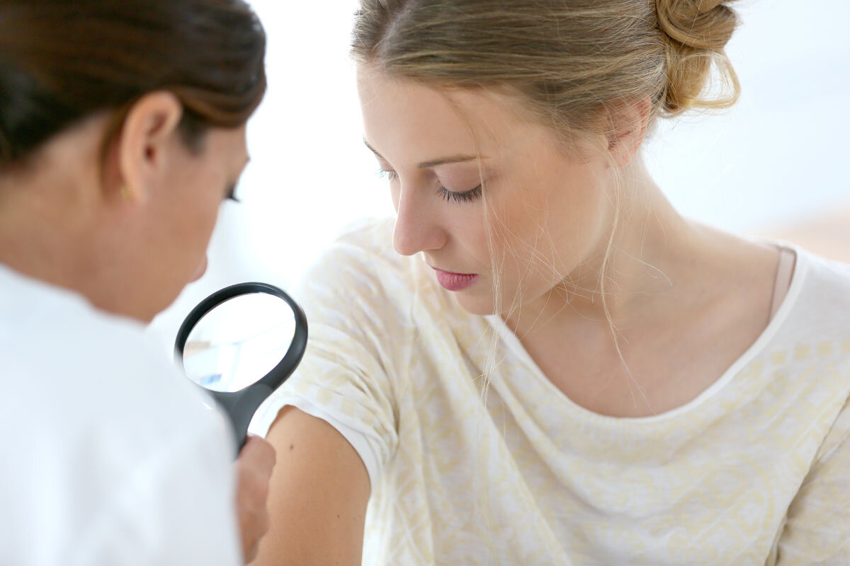 Осмотр дерматолога