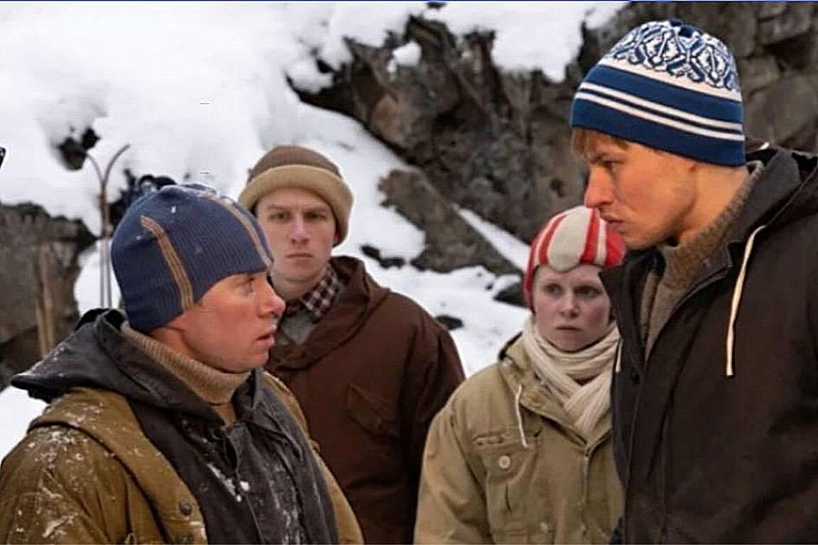кадр из сериала "Перевал Дятлова"