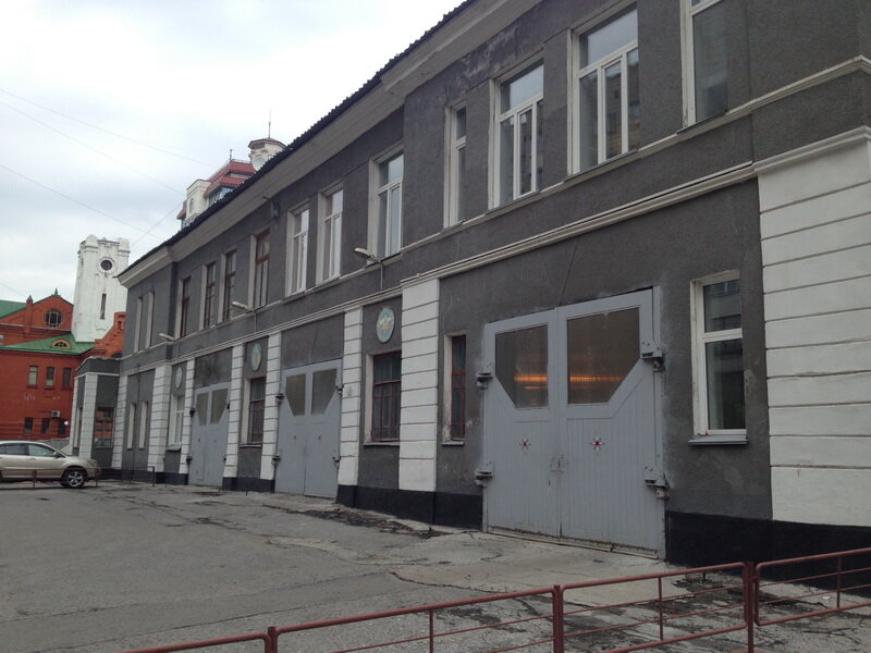 Пожарно-спасательная часть № 2 на улице Сибирская, 52. Железнодорожный район города Новосибирска. Источник фото: prawdom.ru
