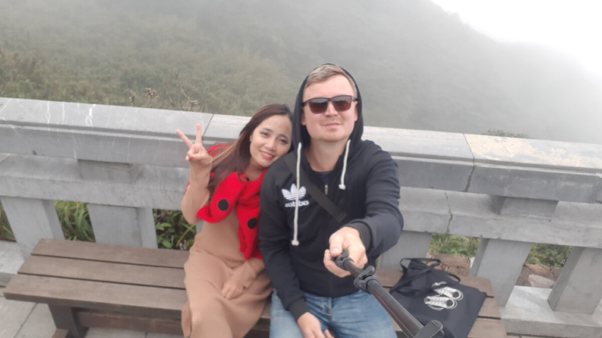 Я со своей вьетнамкой. Вершина горы Фансипан 2019 год