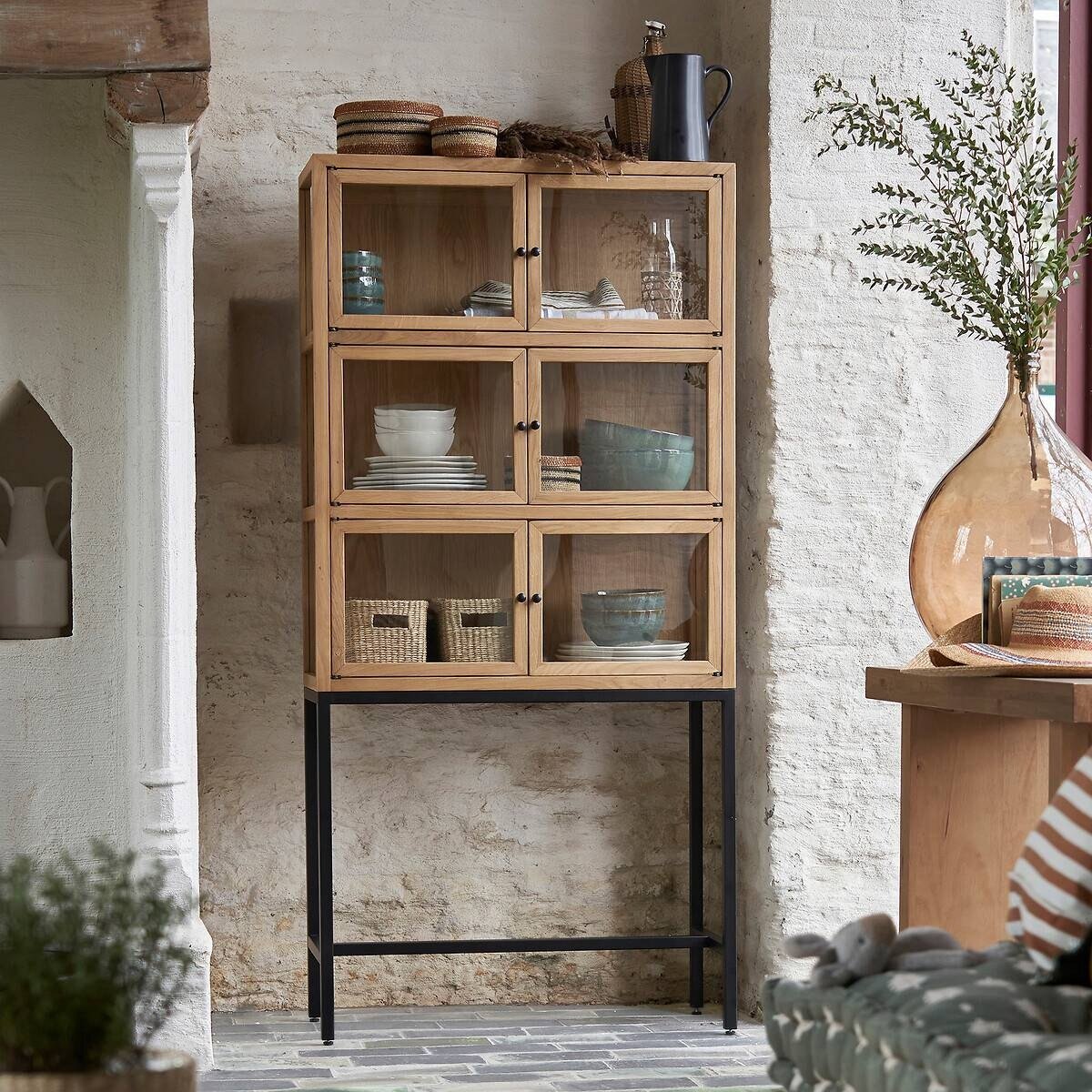 Витрина из дуба и металла, Nova