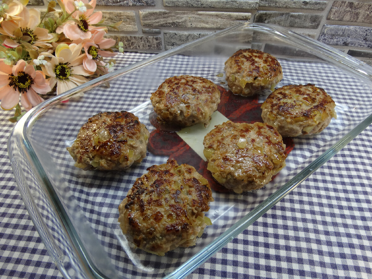 Ленинградский бифштекс с яйцом | Готовим вкусно дома/ Кулинария/ Рецепты |  Дзен