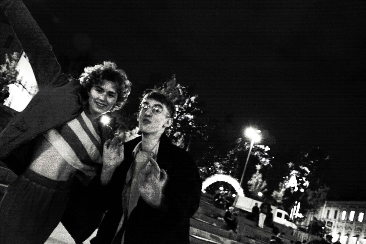 «С хорошими друзьями говорят о хорошем»