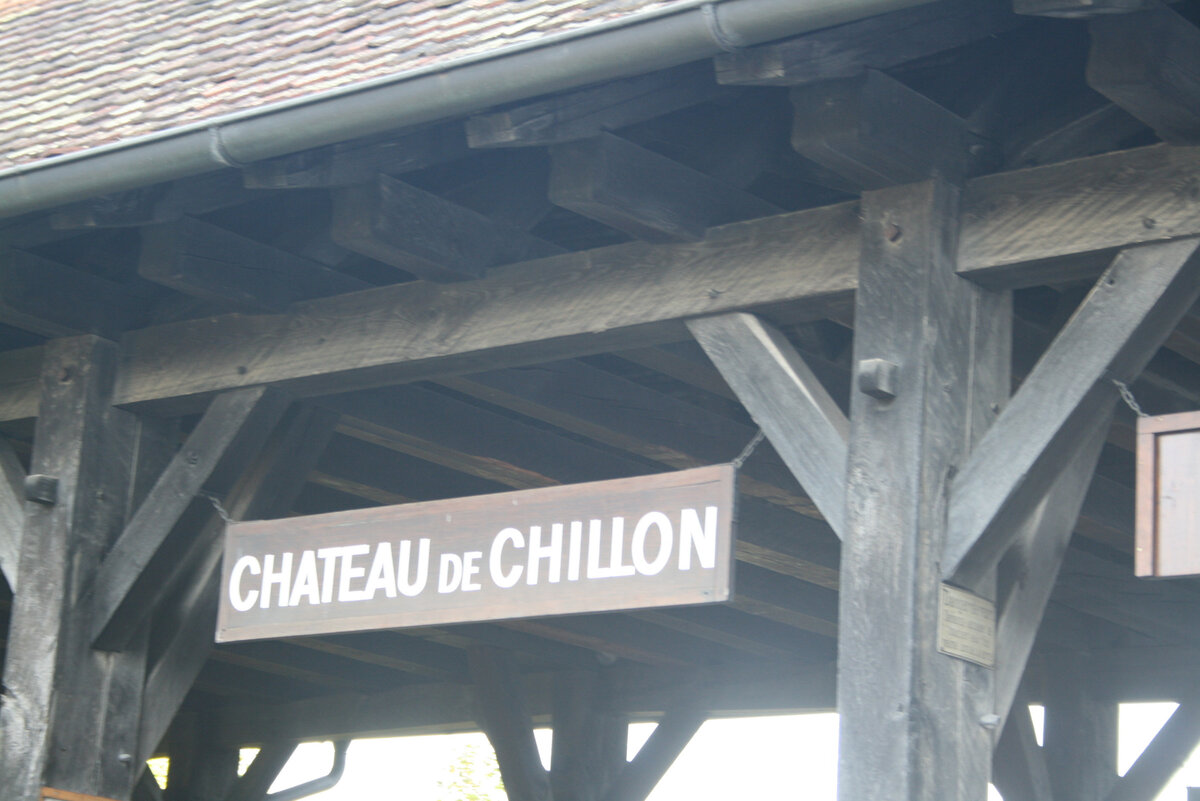 Вход в Шильонский замок (Из личного архива)