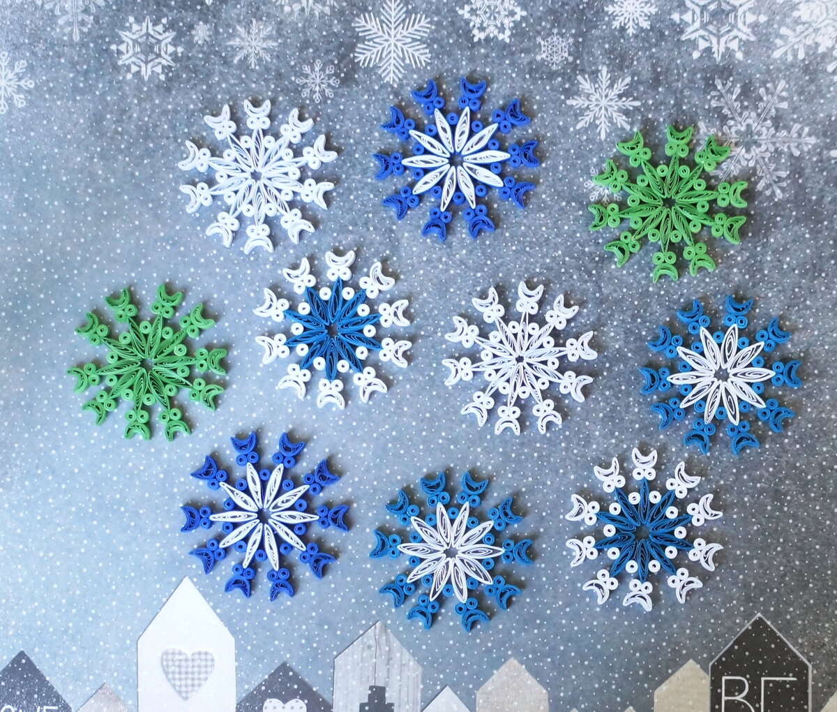 снежинки в технике квиллинг будут украшать открытки и конверты для денег