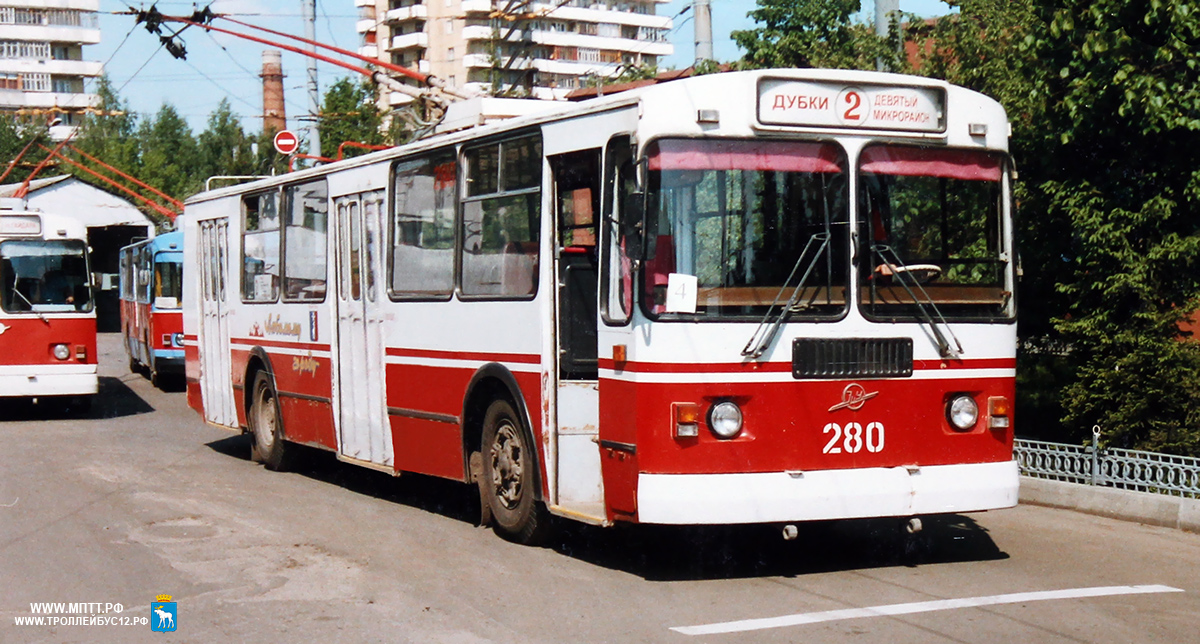 троллейбус йошкар-ола. троллейбус йошкар-ола. зиу 682 гм1 с широкой передней дверью йошкар-ола. йошкар ола троллейбусное депо. зиу-682гм троллейбус йошкар ола.