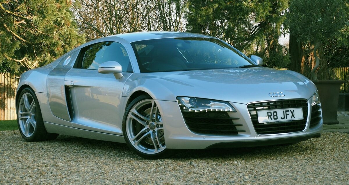 Первый AUDI R8