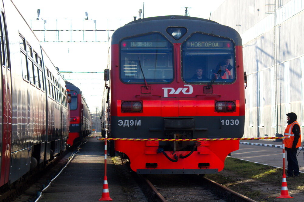 Четыре вагона надо остановить так, чтобы планка не свалилась