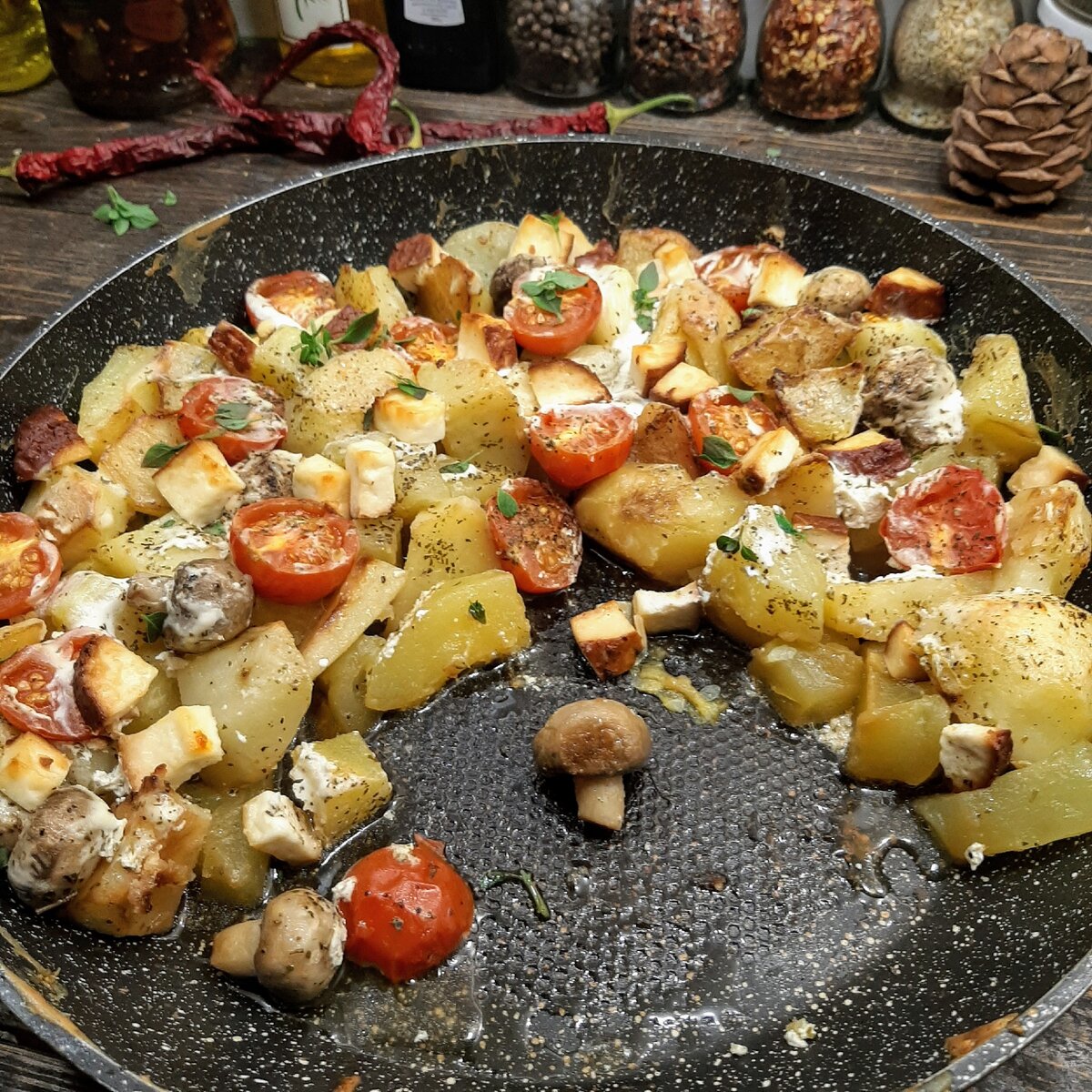 Картошка с грибами в духовке