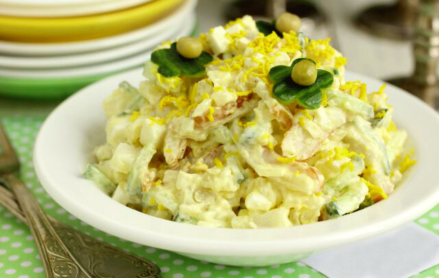 Пикантный салат на Новый год