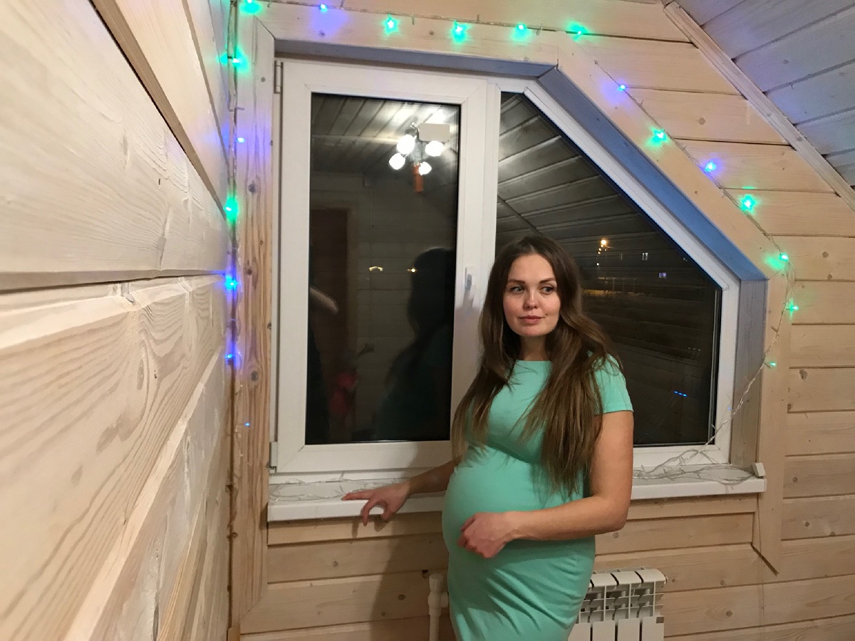 Вторая беременность. Так то ходить ещё 3 месяца😂