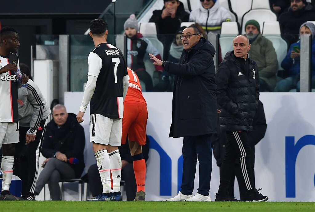 Хорошие шансы на это у Мохаммеда Салаха (коэффициент 20.00), Садио Мане (30.00), Килиана Мбаппе (25.00), Неймара (25.00), Гарри Кейна (50.00), Лионеля Месси (2.50), Криштиану Роналду (3.00)».

Подробнее на «Чемпионате»:
https://www.championat.com/bets/news-3927771-eksperty-nazvali-imena-glavnyh-pretendentov-na-zolotoj-mjach-v-2020-godu.html?utm_source=copypaste