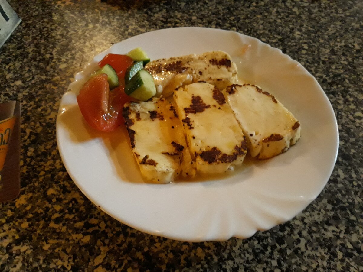 Жареный сыр Халуми в The Moonlight