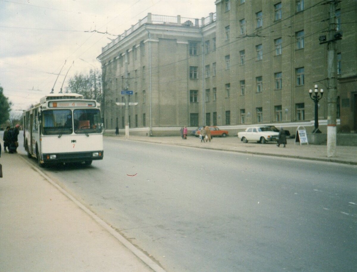 Тула фото 90 х Троллейбусы АКСМ-101М в Туле ПАНТОГРАФ Дзен