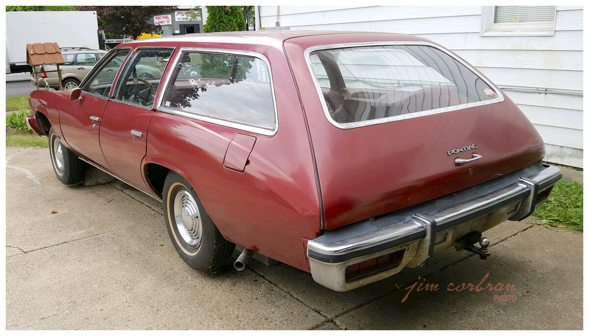 Pontiac LeMans Safari Wagon 1973. Фото с сайта buffalocars.com