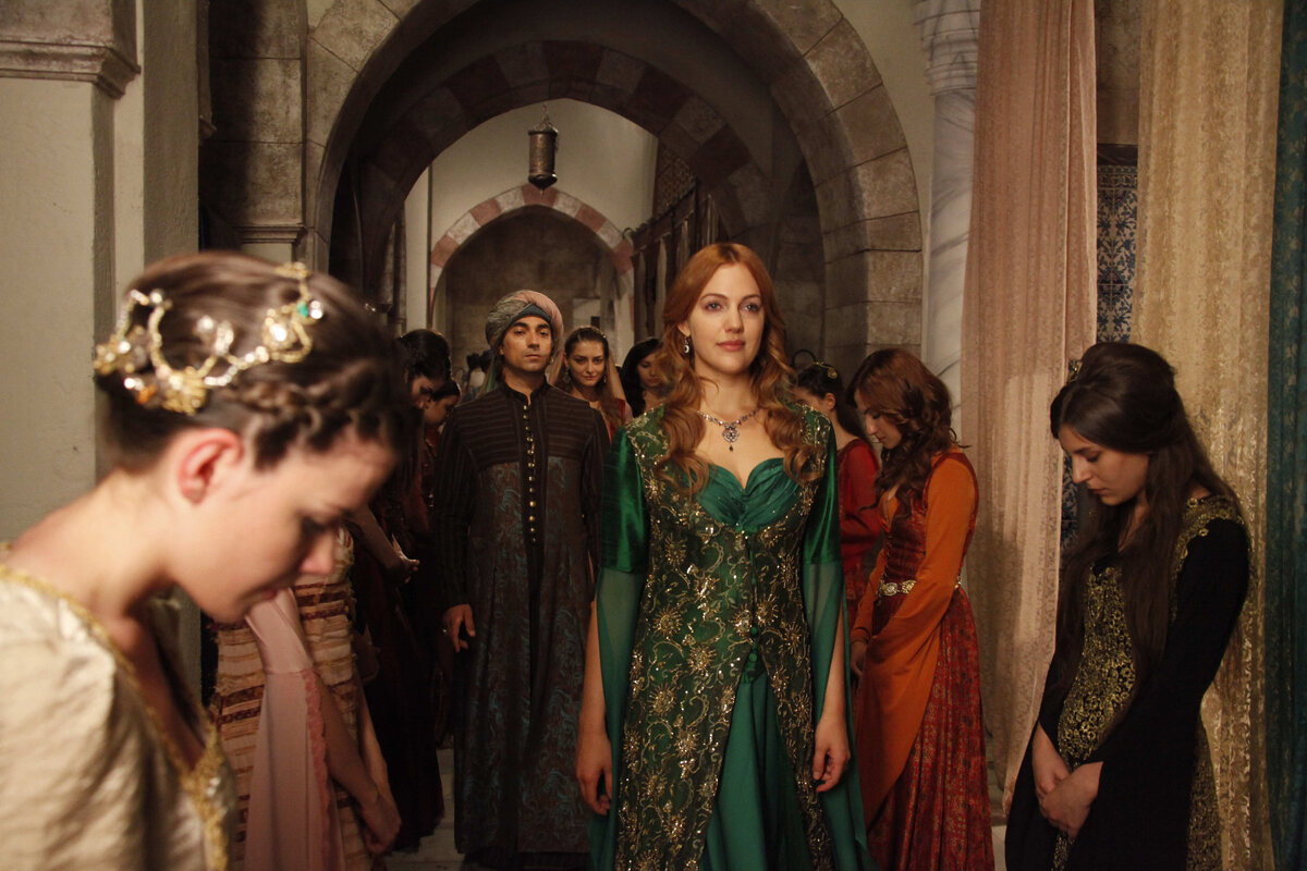 Кадр из сериала "Великолепный век"