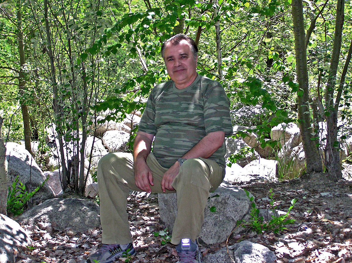 Автор баек, в прошлом хулиган, лабух, студент, электрик, мелкий руководитель, киношник ..., а ныне Дзен-писатель.