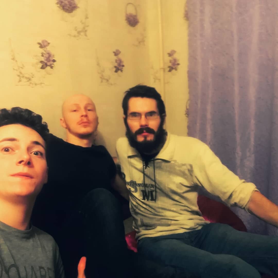 Кто-то из них должно быть киргиз или француз, наверное