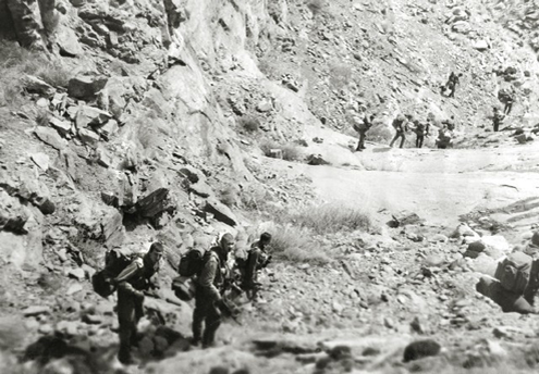 Отряд поднимается на высоту