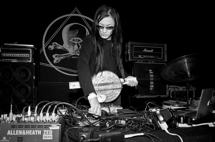 Merzbow. Повелитель щума