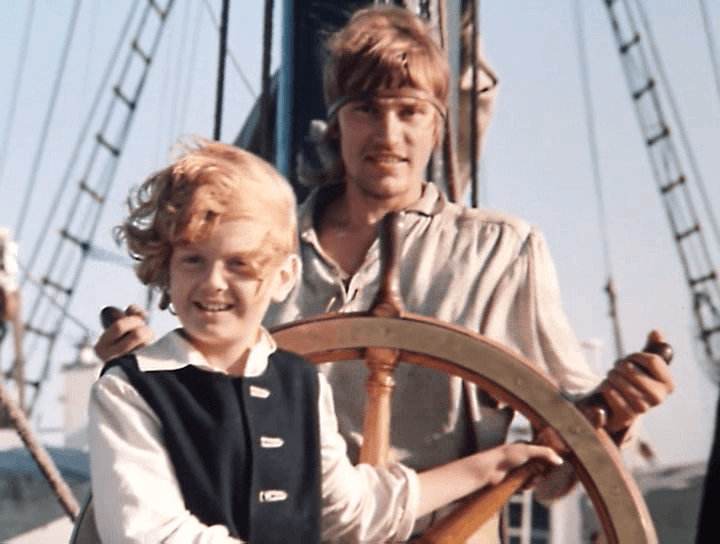 Кадр из кинофильма "Остров сокровищ"