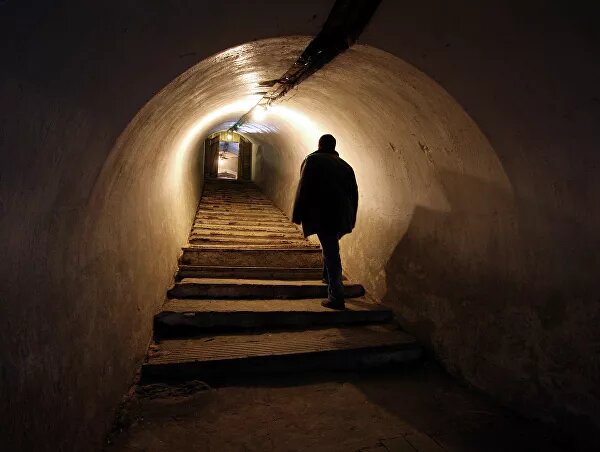 12:39 21.04.201424424© РИА Новости / Виталий АньковПерейти в фотобанкПодвал в многоквартирном доме относится к общедомовому имуществу, поэтому собственники жилья вправе использовать его для хозяйственных нужд. Но на это право есть ряд строгих ограничений, так как именно в подвале расположены инженерные системы дома. Эксперты из Мосжилинспекции рассказали сайту "РИА Недвижимость", как жильцы обычной многоэтажки могут распоряжаться подвальным помещением и как определить в нем место для каждого на законных основаниях.