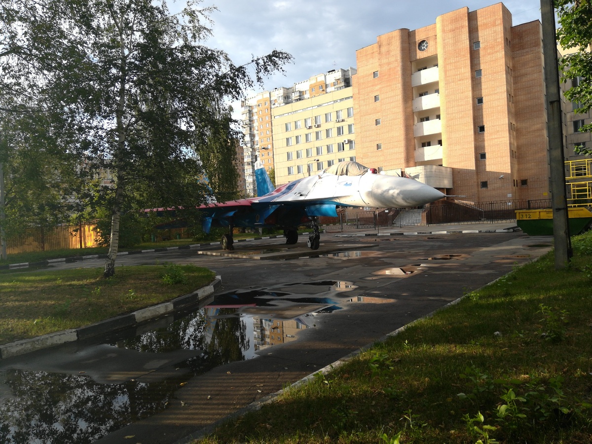 зато у нас был самолетик