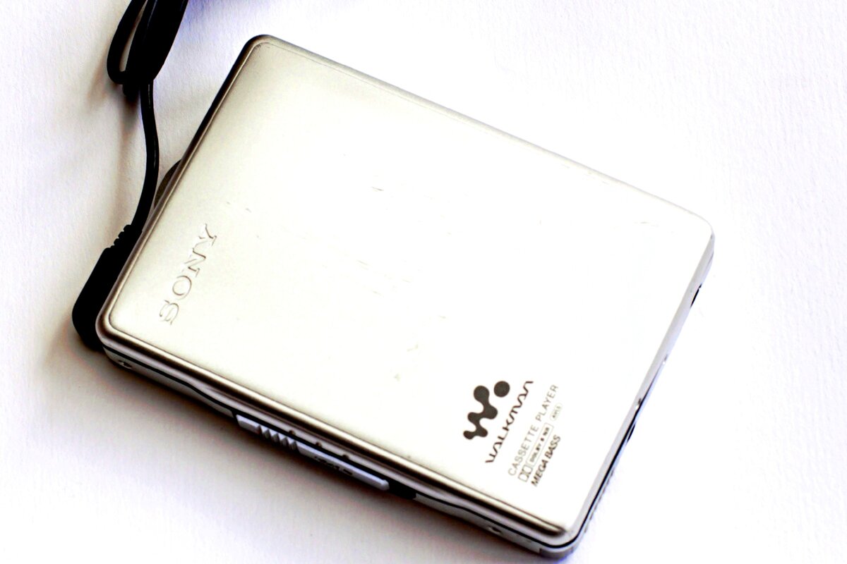 Последний плеер. Sony Walkman WM-ex921. Кассетный плеер Sony WM-504. Sony WM ex39. Sony 921 кассетный плеер.