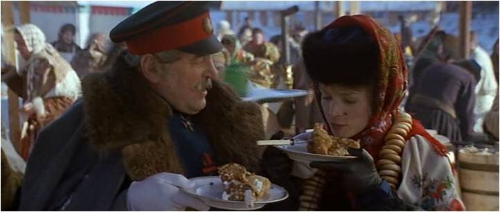 Оценить размах и понять сам дух масленичных гуляний на Руси в царские времена можно с помощью фильма Сергея Михалкова "Сибирский цирюльник" 