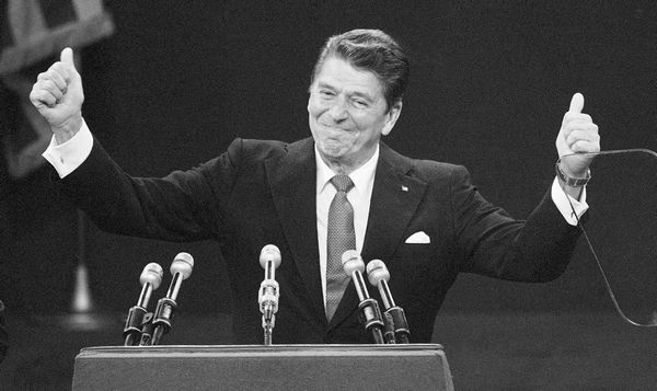 Спорят три мужика по вопросу: что такое кайф по-русски Анекдоты.